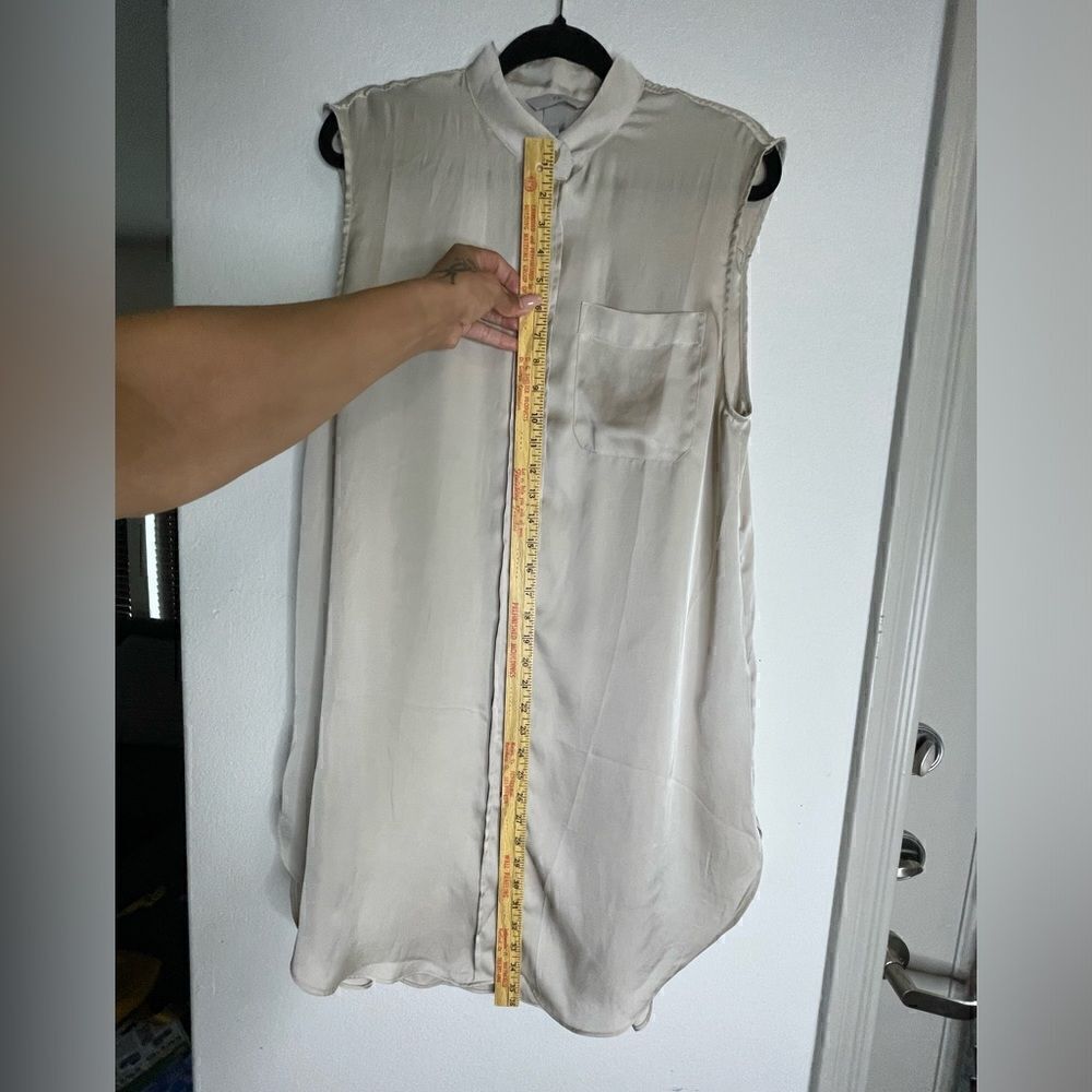 H&M Button Down Blouse - Picture 2 of 8